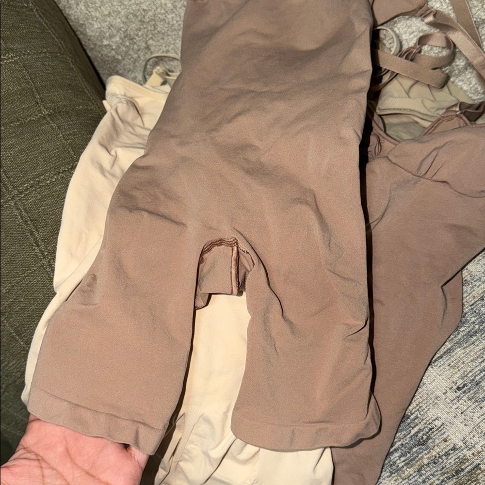 SKIMS seamless Brown Shapewear Bodysuit - Picture 6 of 7